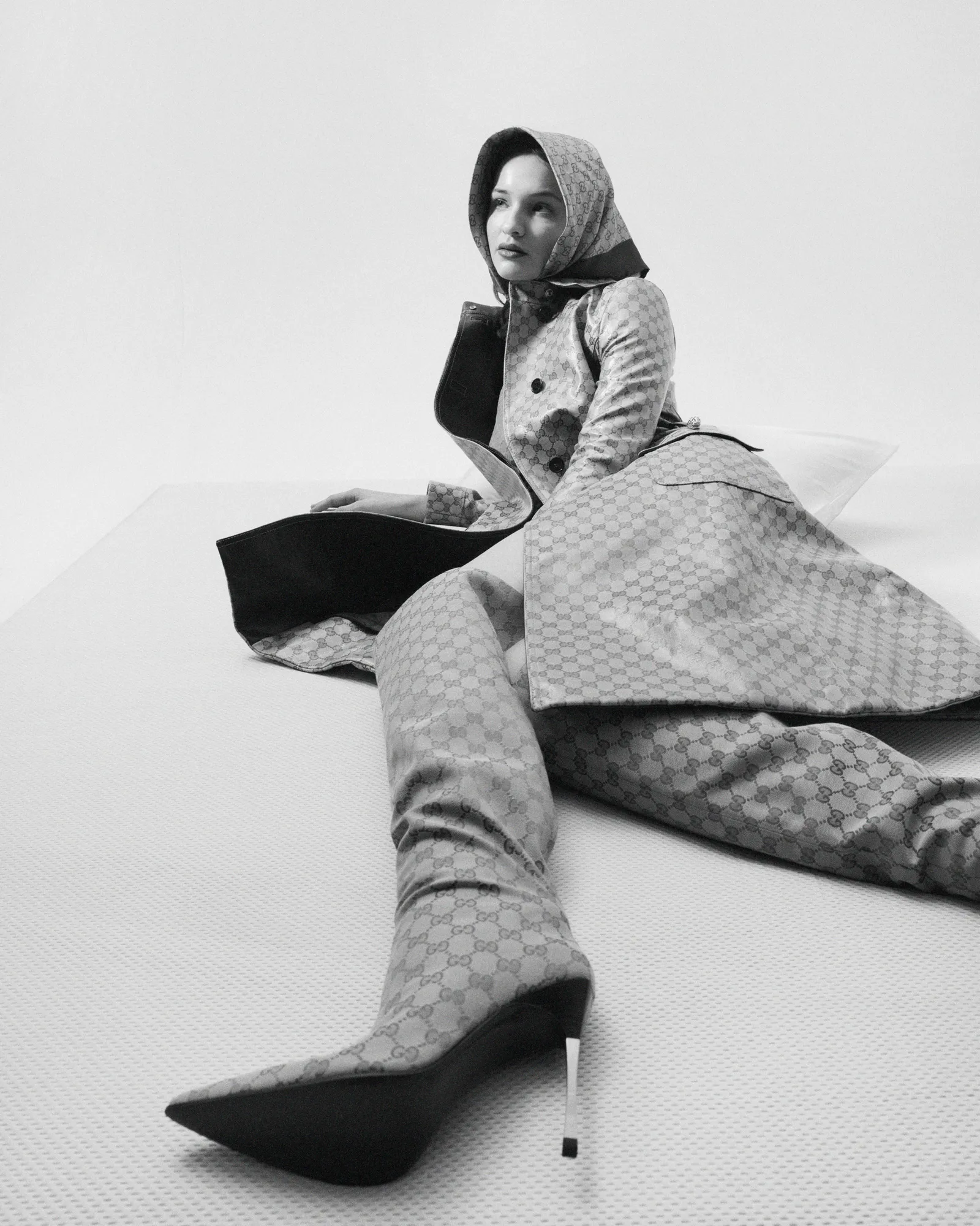 Le Mile editorial styled by Saskia Jung.